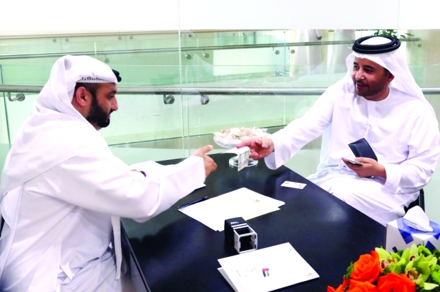 "محمد عبد العزيز لوتاه خلال تقديمه طلب الترشح"