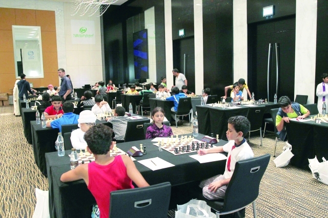 "■ جانب من مباريات المراحل العمرية في المهرجان الماضي | البيان"