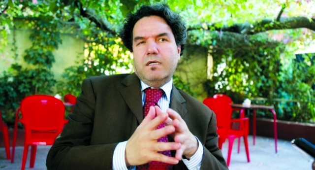 "الأمين الزاوي"