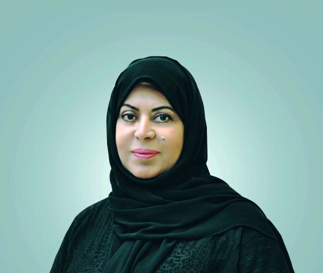 "عائشة المطوع"