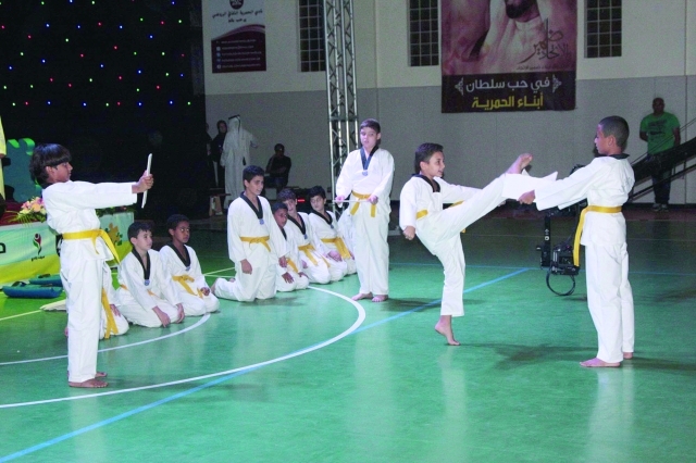 "■ جانب من الأنشطة الرياضية الصيفية في الحمرية | البيان"