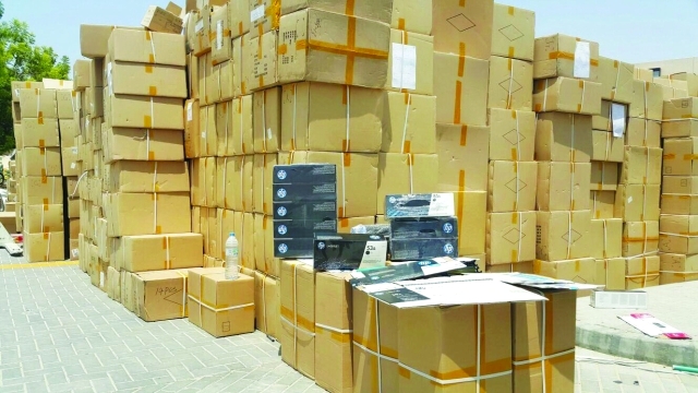 "■ جانب من المضبوطات التي صادرتها اقتصادية دبي | البيان"