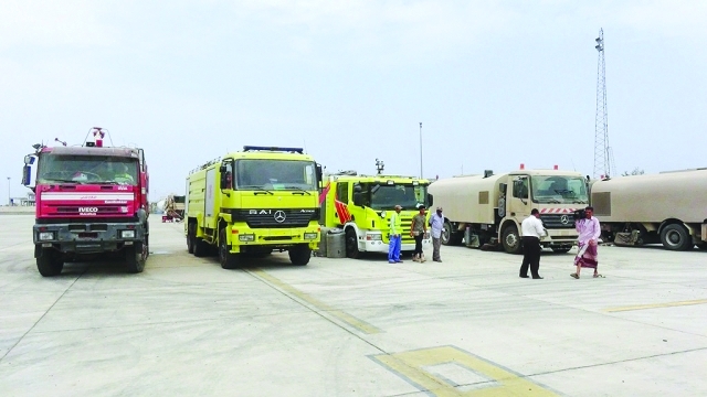 "سيارات إطفاء حديثة في مطار عدن | البيان"