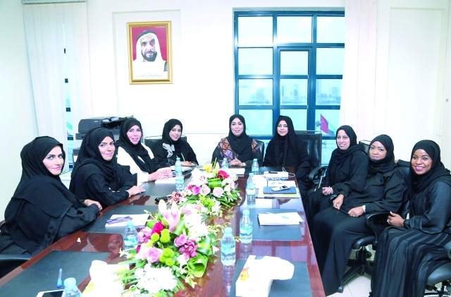 "خلال الندوة في مركز وزارة الثقافة برأس الخيمة"