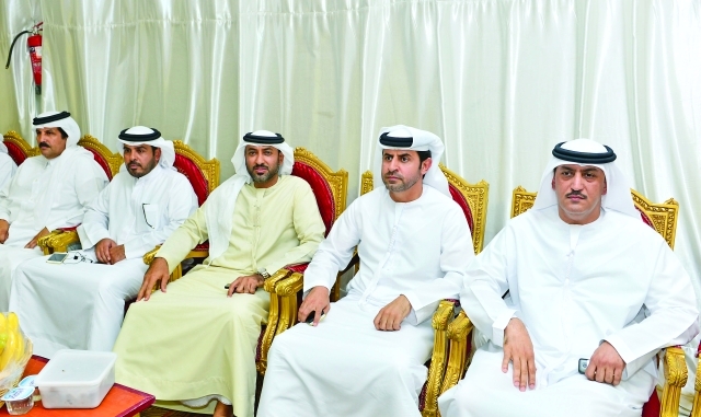 "خلال العزاء"