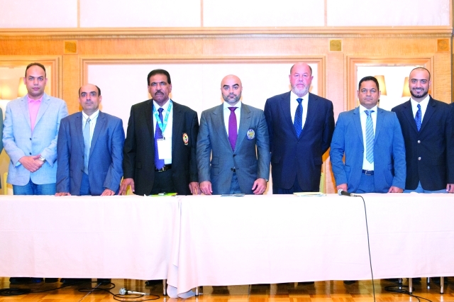 "Ⅶ ناصر الرزوقي ودعيج رئيسي مع أعضاء البعثة بعد إعلان النتيجة | البيان"