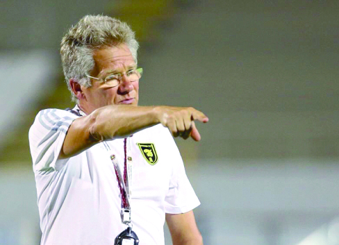 "■ بولوني يوجه لاعبي الاتحاد | البيان"