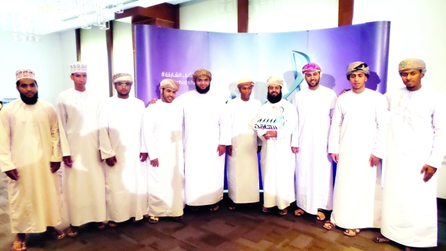 "■ مشاركون في اختبارات منشد الشارقة في عمان | من المصدر"