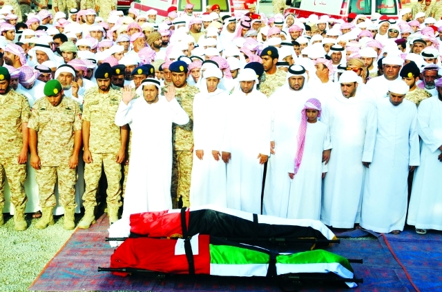 "■ أثناء الصلاة على شهيدي الوطن في الطويين"