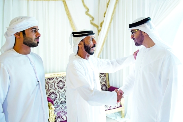 "■ ولي عهد أبوظبي يواسي ذوي الشهيد راشد المسافري"