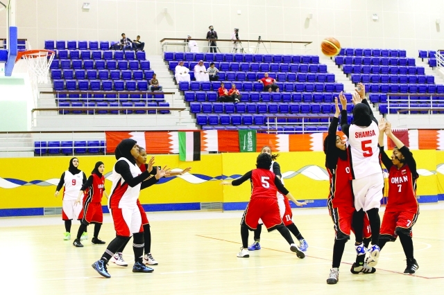 "■ منافسات السلة للسيدات إحدى الرياضات في الدورة  |  البيان"