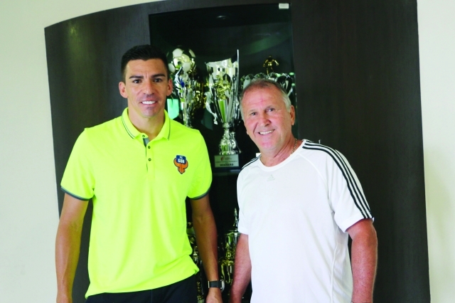 "■ الثنائي البرازيلي زيكو ولوسيو | البيان"