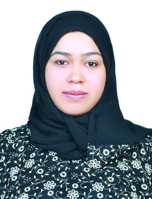"منى آل علي"