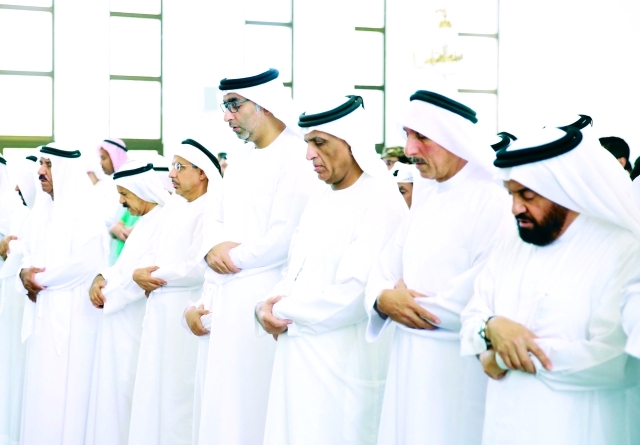 "■ سعود بن صقر أثناء صلاة الغائب"