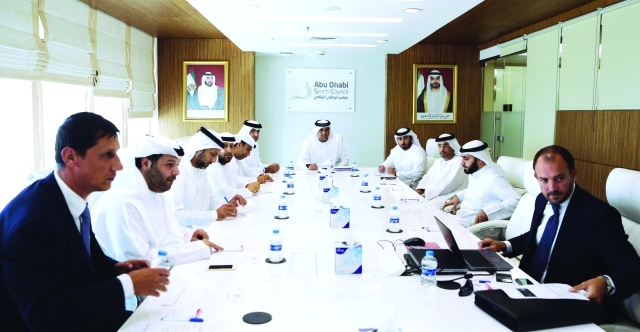 "■ جانب من اجتماع المكتب التنفيذي للطواف | البيان"