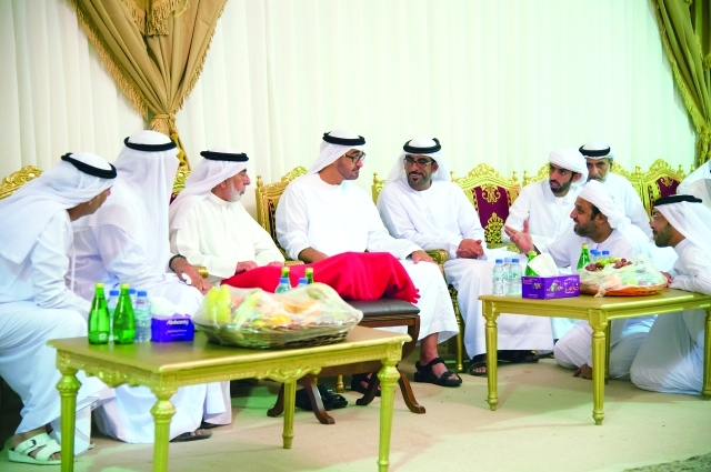 "■ سموه يواسي أسرة الشهيد علي البلوشي"