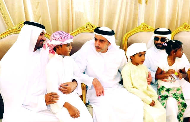 "■ سيف بن زايد يؤدي واجب العزاء بالشهيد فهد البلوشي في عجمان"