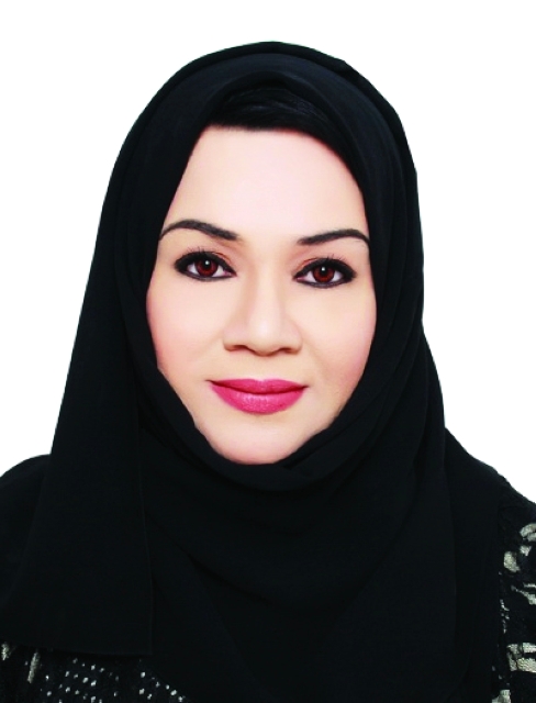 "موزة الشومي"