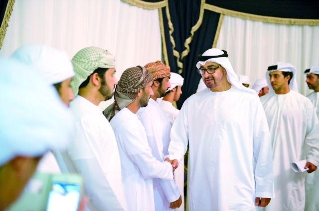 "■  ولي عهد أبوظبي يقدم التعازي لأسرة الشهيد راشد الخنبولي الشحي"