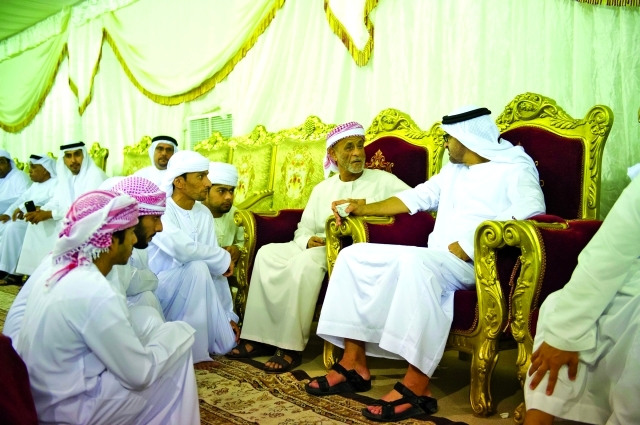 "■ سموه يعزي أسرة الشهيد سلطان الشحي"