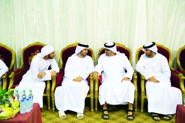 "■  ولي عهد أبوظبي يقدم واجب العزاء لأسرة الشهيد سليمان البلوشي"