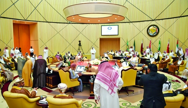 "■ جانب من الاجتماع | وام"