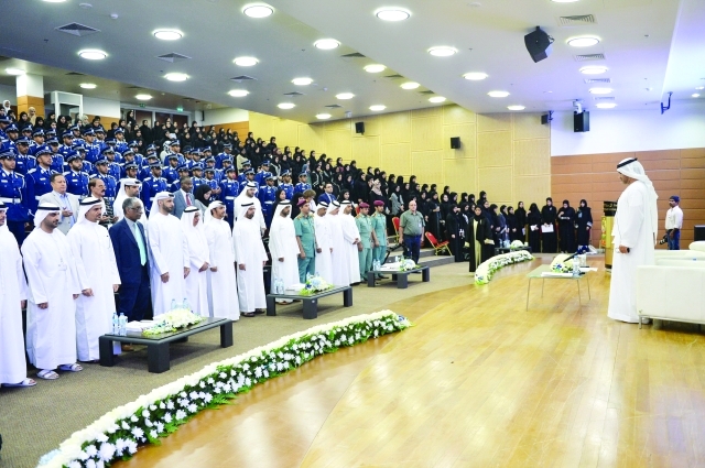 "■ الوقوف دقيقة صمت على أرواح شهداء الإمارات | البيان"