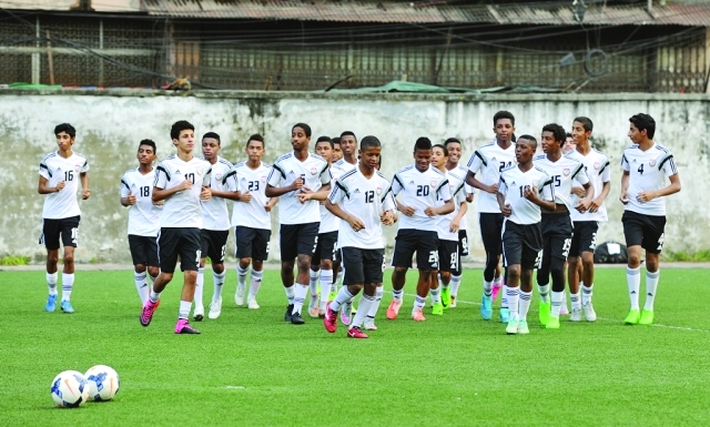 "■ من تدريبات المنتخب في بنغلاديش"