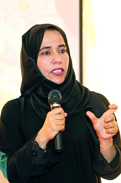 "■ شيخة عيسى العري"