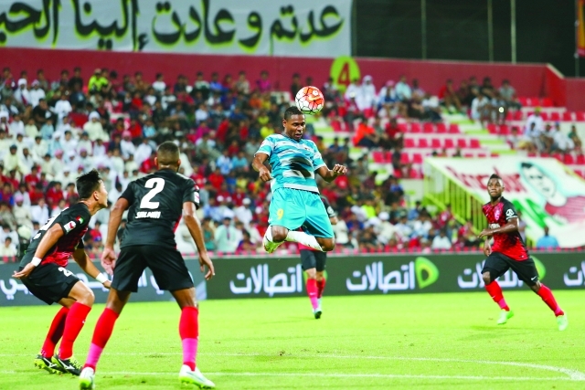 "■ حضور جماهيري في مباراة الأهلي مع الفجيرة في افتتاح الدوري | تصوير عبد الحنّان مصطفى"