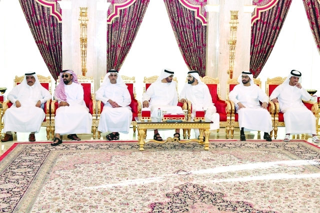"■ محمد بن راشد يتلقى تعازي محمد بن زايد بحضور حمدان بن راشد وحمدان وهزاع وسيف وطحنون بن زايد | تصوير: سيف محمد وخليفة اليوسف وخليفة عيسى ومحمد هشام ووام"