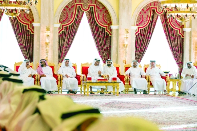 "■ محمد بن راشد يتلقى تعازي محمد بن زايد بحضور حمدان بن راشد وحمدان وهزاع وسيف وطحنون بن زايد وأحمد بن سعيد"