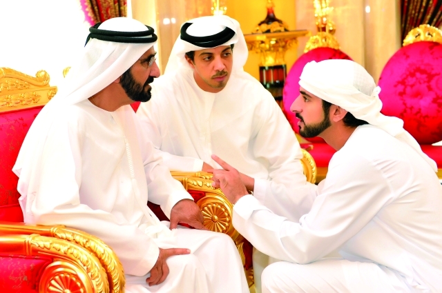 "نائب رئيس الدولة يستمع لحديث حمدان بن محمد بحضور منصور بن زايد"
