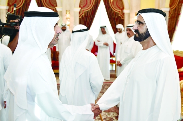 "محمد بن راشد يتقبل تعازي المواطنين"