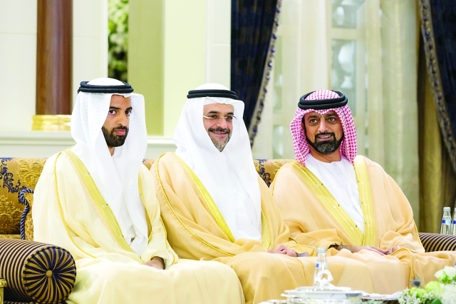 "سلطان بن محمد بن سلطان وعمار النعيمي ومحمد بن سعود"