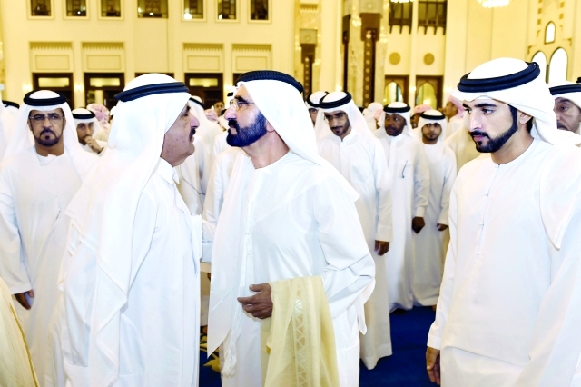 "■ محمد بن راشد يتقبل تهاني حمدان بن راشد بحضور حمدان بن محمد"