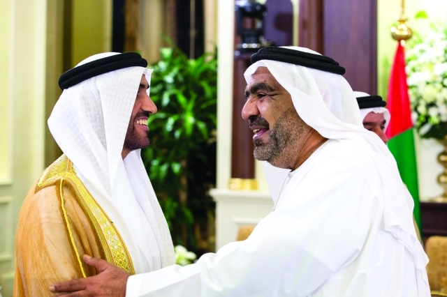 "■ نهيان بن زايد يتلقى تهاني والد الشهيد محمد علي الحوسني"