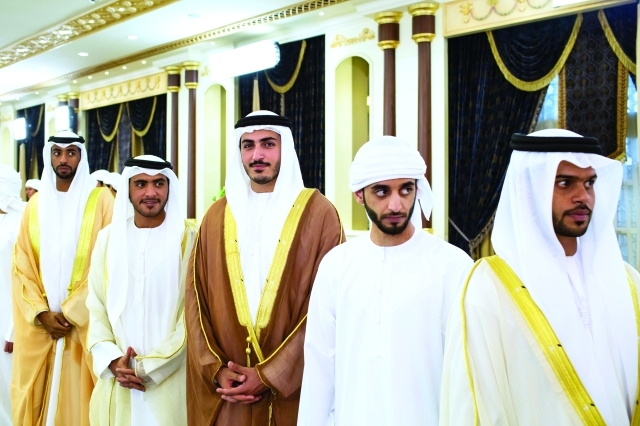 "■ زايد بن هزاع ومحمد بن سلطان وأحمد بن ناصر"