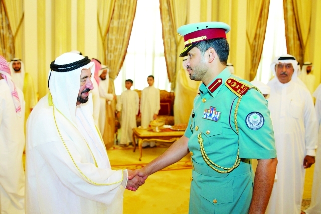 "سلطان القاسمي يتقبل تهاني سيف الشامسي"
