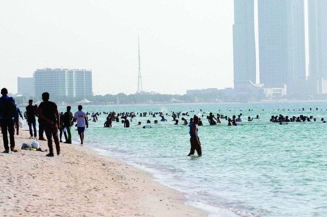 "مظاهر عيد الأضحى بأبوظبي ــ البيان"