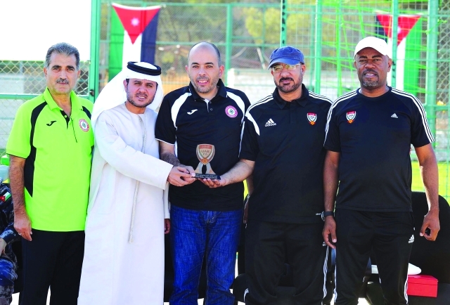 "تبادل الدروع التذكارية"