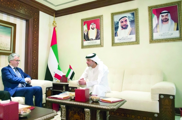 "■ سموه مستقبلاً السفير الإيطالي"