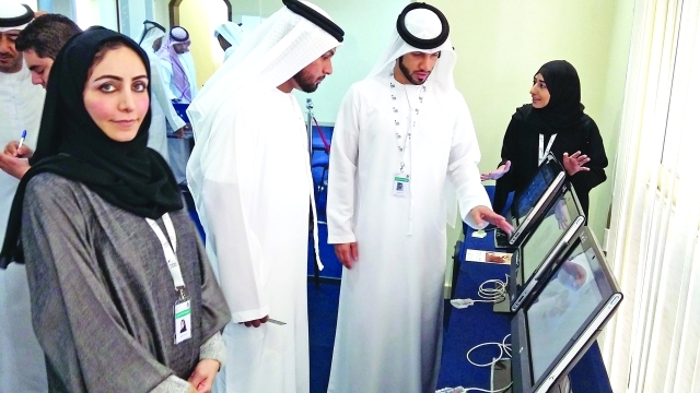"■ تدريب الناخبين على استخدام الأجهزة الإلكترونية"