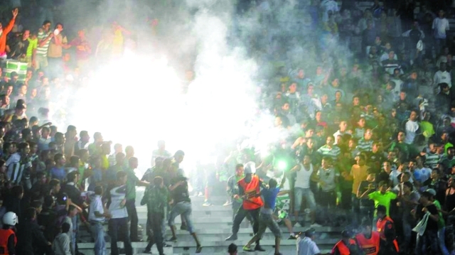 "■ إجراءات جديدة لضبط سلوكيات الجماهير في الملاعب | البيان"