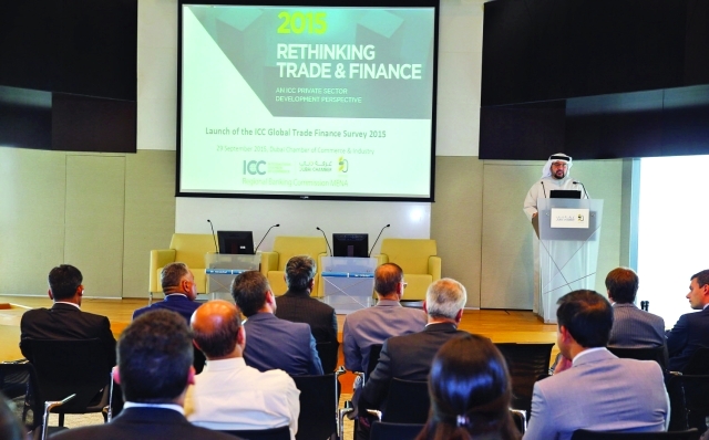 " عمر خان خلال إطلاق اللجنة نتائج الاستبيان | البيان"