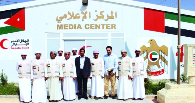 "وفد \"التعاون الدولي\" خلال الزيارة ــ وام"