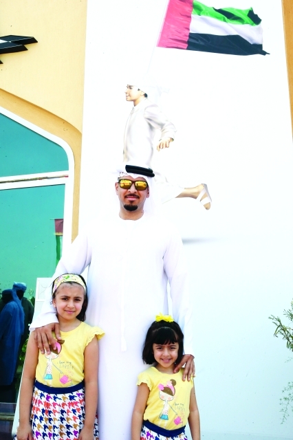 "■ الصغار بهجة عرس الوطن في الشارقة"