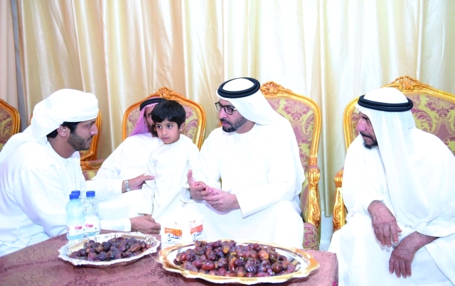 "..ويقدم واجب العزاء في وفاة زوجة محمد المرر"