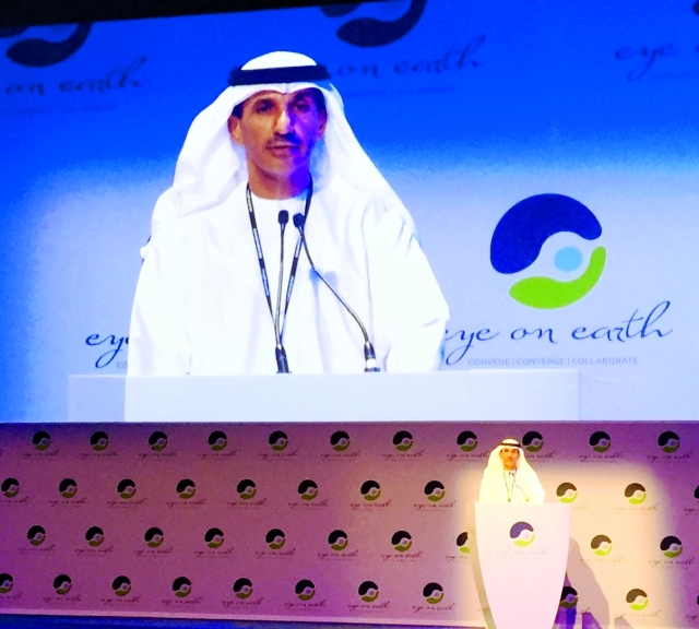 "■ محمد الأحبابي يلقي كلمة الإمارات للفضاء"
