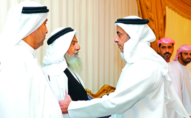 "■ وسموه مواسياً والد الشهيد العبدولي"